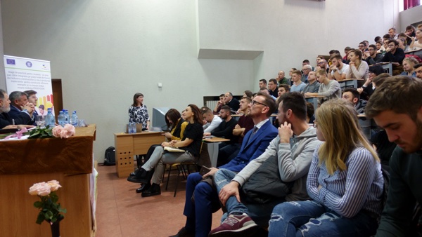 Conferință lansare 8